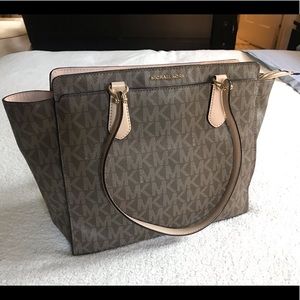 Michael Kors Tote bag